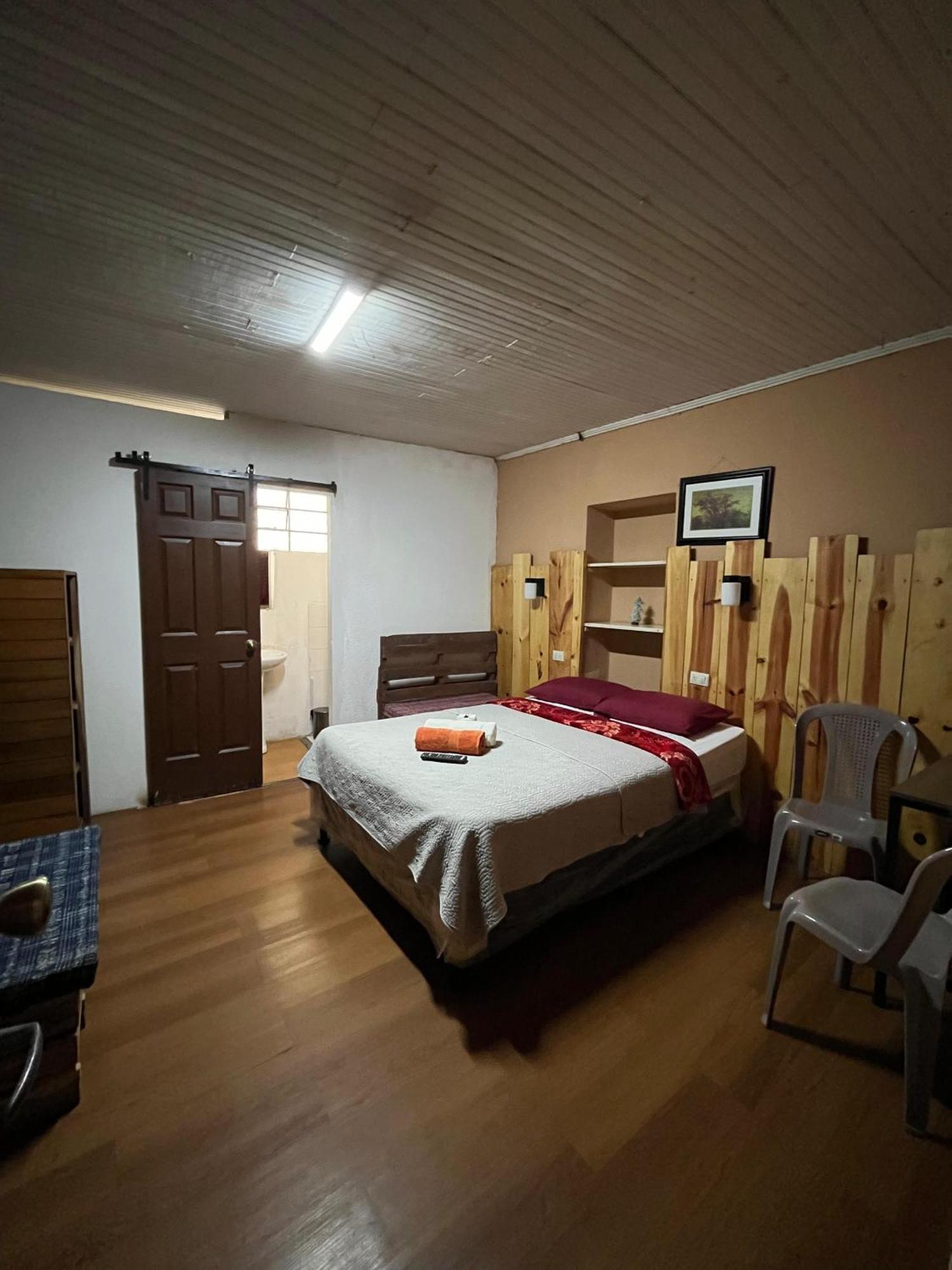 Hostal Choja Реталулеу Екстер'єр фото